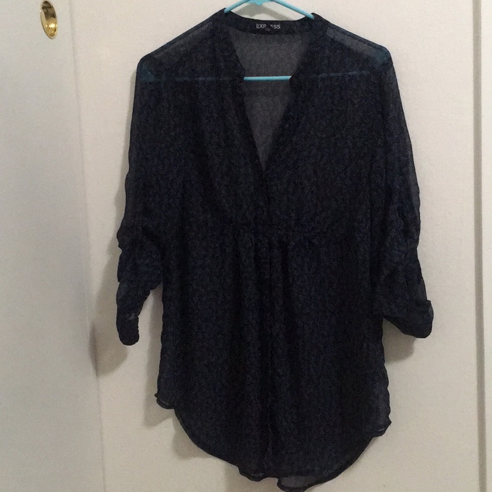 Loose shirt
